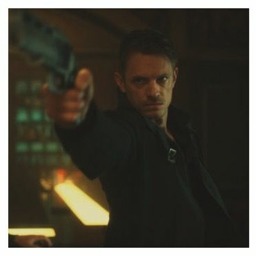 𝐋𝐎𝐕𝐄 𝐈𝐒 𝐀 𝐁𝐀𝐃 𝐖𝐎𝐑𝐃