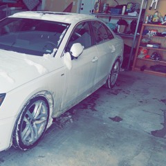 white Audi rs