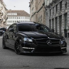 Чорний мерседес