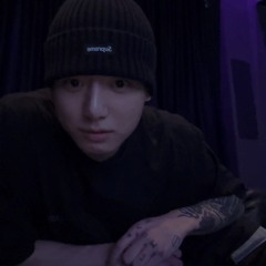 Jungkook singing Snow