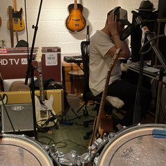 vibin on dat new shit