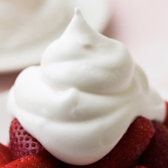 Cream /Featuring/ Lazay