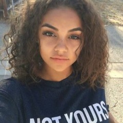 i am lightskin hit me up my snap is:t2rawww.kayy add me to talk