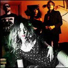 Queen Adreena - FM Doll (liveradio1)