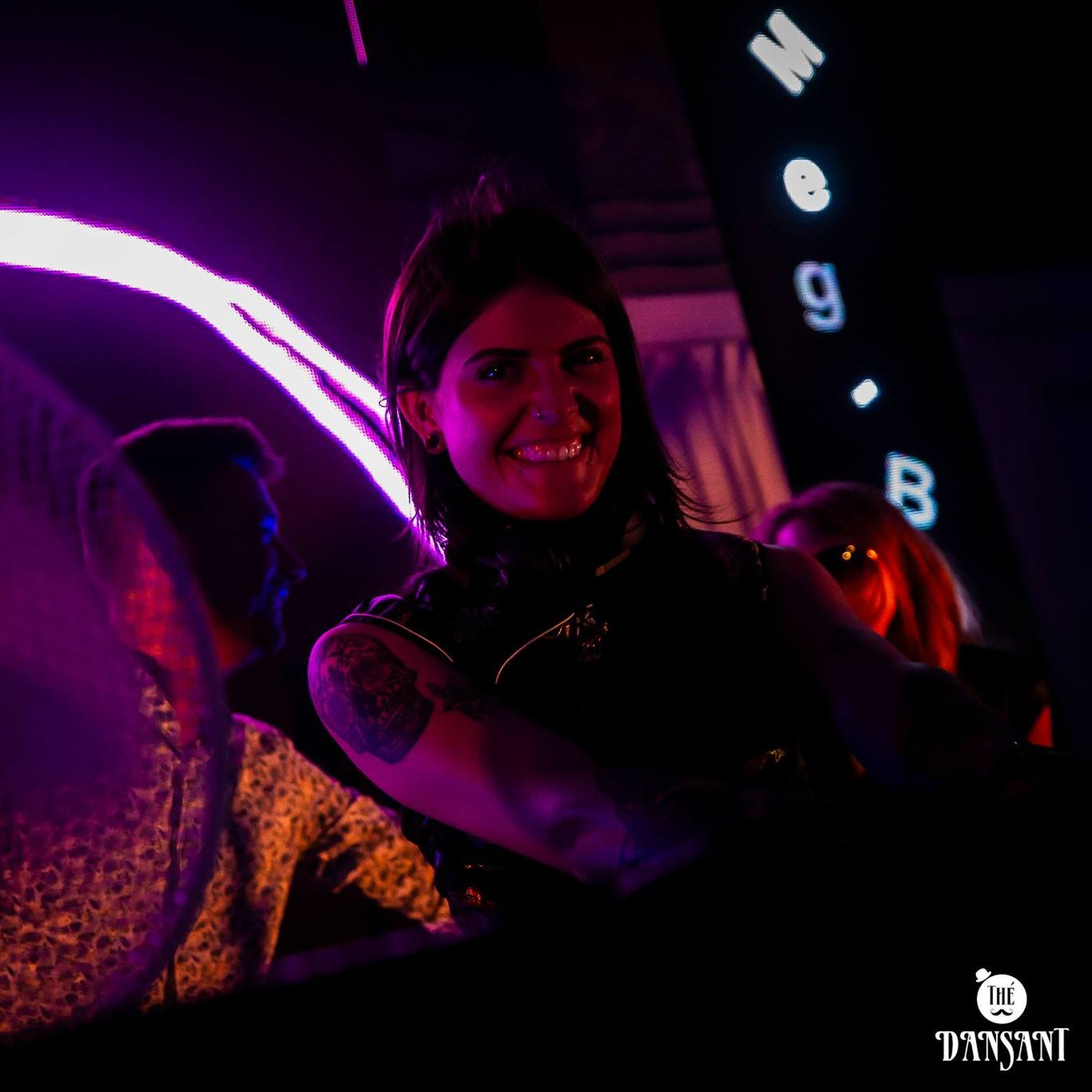 Meg - Beg @ 15 Years Thé Dansant Manga (Africa Palace) episode artwork