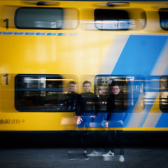 2. Views from a Dutch train - Jacob ter Veldhuis (arr. Mallet Collective)