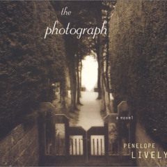 View KINDLE 🗸 The Photograph by  Penelope Lively,Daniel Gerroll,Patricia Kalember [E