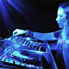 DJsinbox Featured DJ Mix - Nadia - April 2022