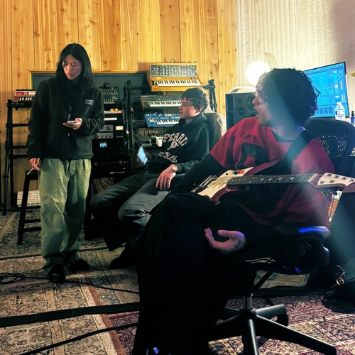 Deb Never - Radio Alice (feat. Kevin Abstract & Dominic Fike)