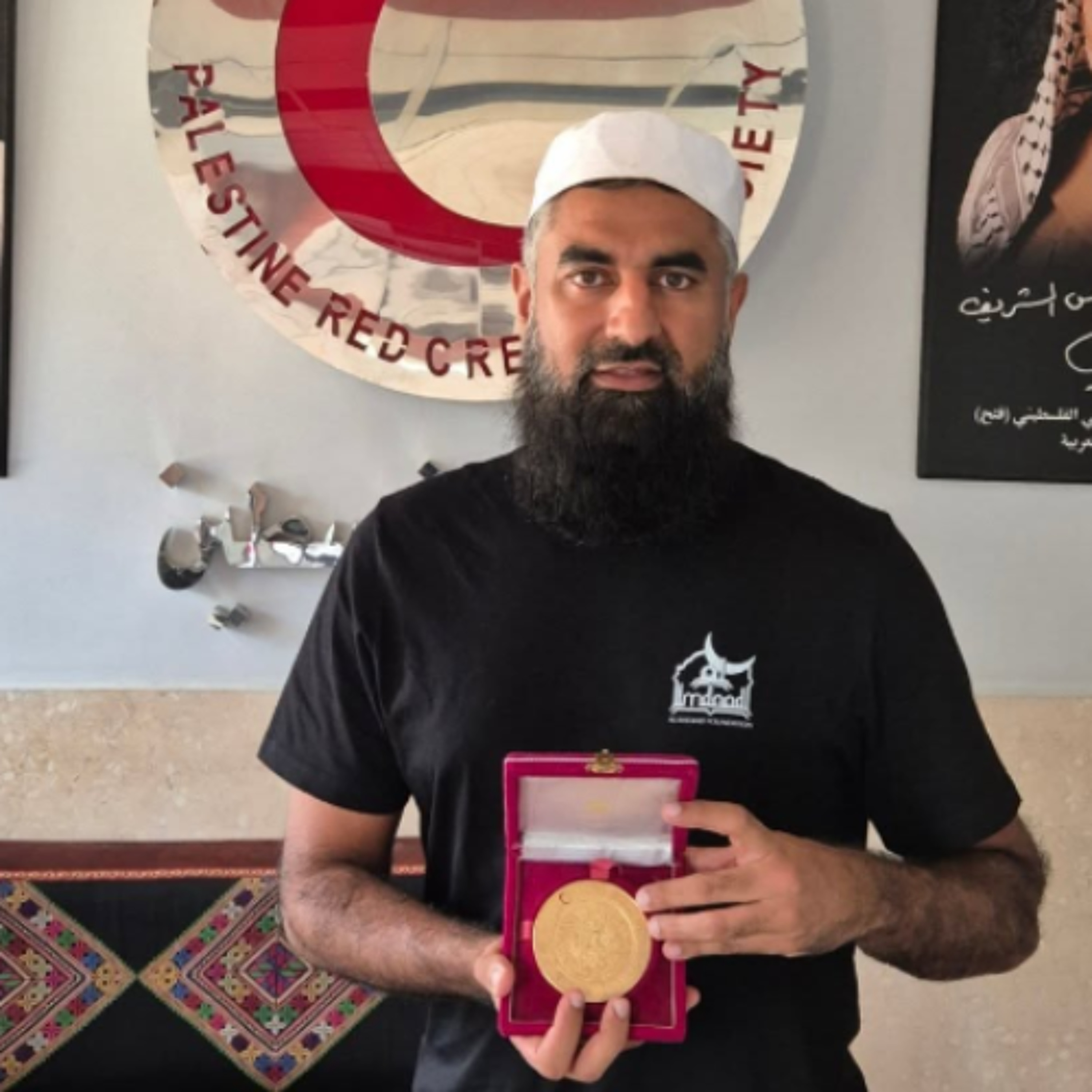 Moulana Mohammed Motala receives Humanitarian Service Excellence Award episode artwork