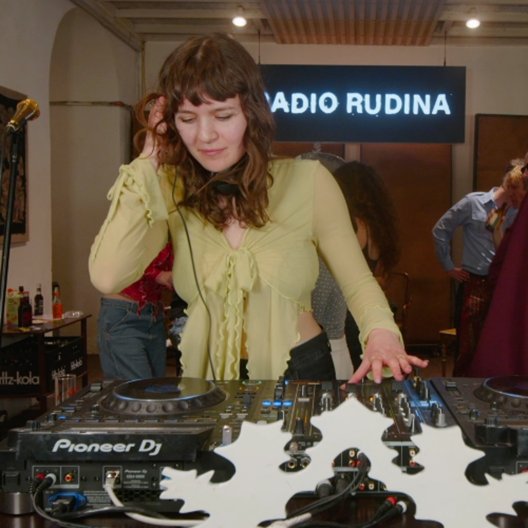Stream Ficheau | Radio Rudina x FM4 by Radio Rudina | Listen online for ...