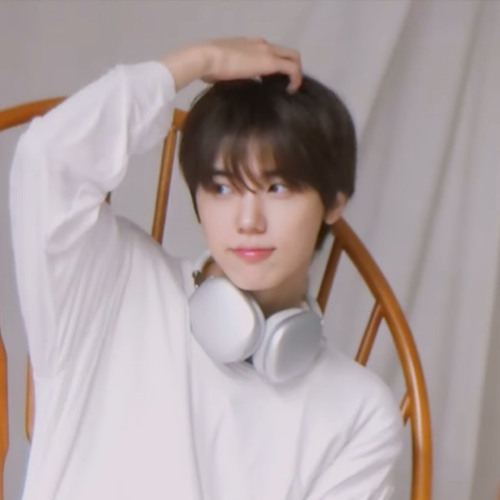 La La La Love Song By 성민 SEONGMIN of CRAVITY