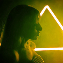 Chasing the sun around (feat. Jex)