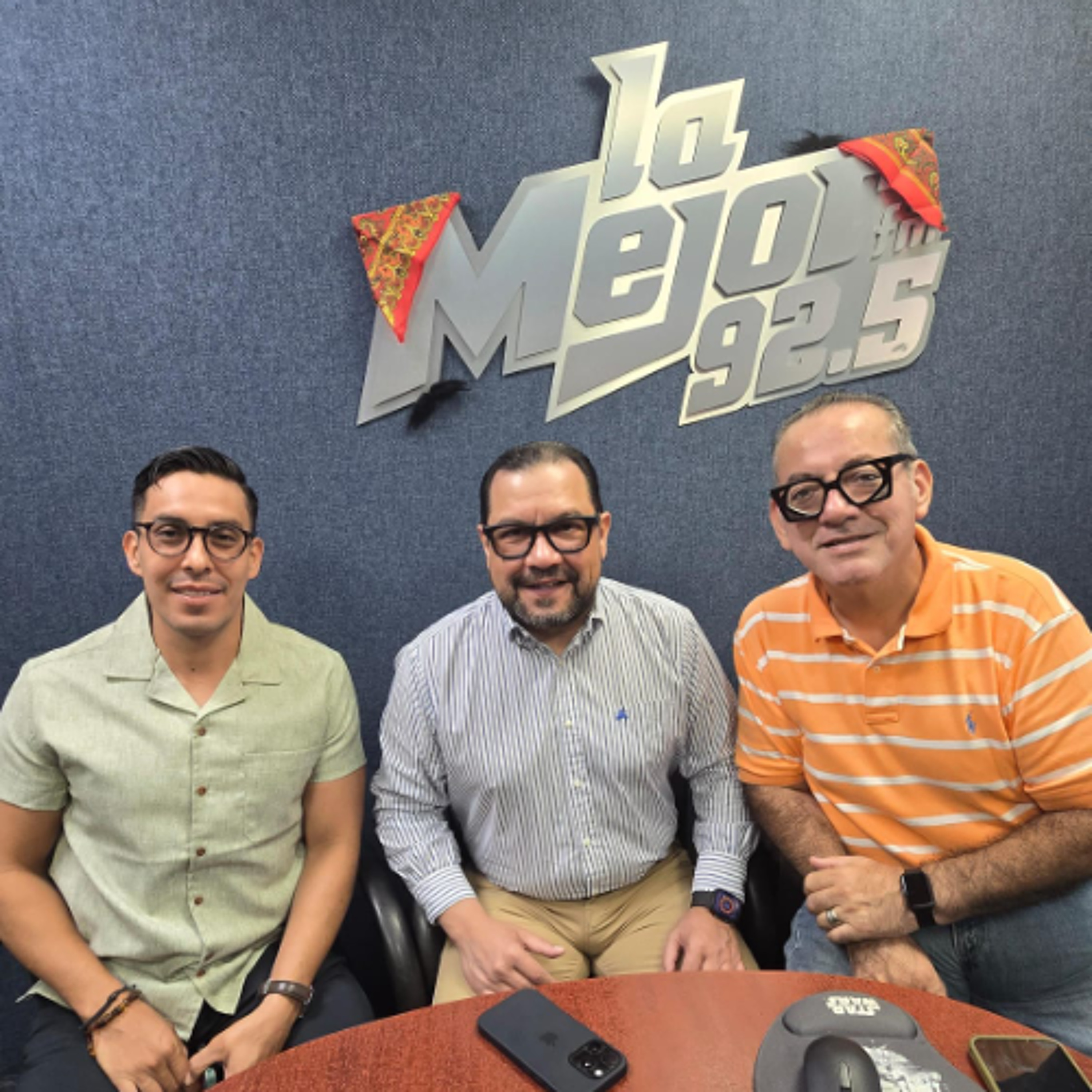 Hacer testamento evita generar gastos a familiares: notarios Rafael Verduzco y Enrique Ocon episode artwork