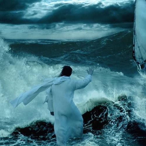 ترنيمة وسط البحر الهايج