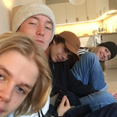 Iphone (prod. mozart)