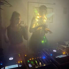 Frau Rü b2b Barnow @ Karneval