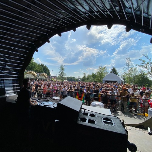 Paul Thomas Presents UV Radio 252 - Live from the FSOE stage at Tomorrowland 29.07.22