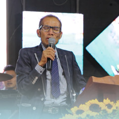 La Obra de Dios Estoy Haciendo (En Vivo) [feat. LOS REDIMI2 POR CRISTO]