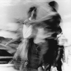 قولي لي .. ماذا أفعل فيكِ؟ أنا في حالة إدمانِ