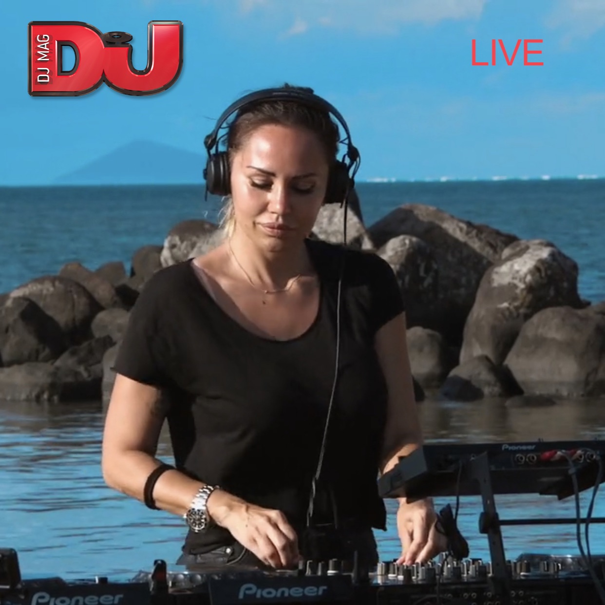 Deborah De Luca live @ MAURITIUS Island 14.02.21 for DJ MAG
