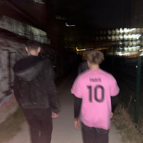 Mally (prod. lovelesskid)