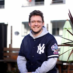 The One Glove Breakfast Show W Macca 050222