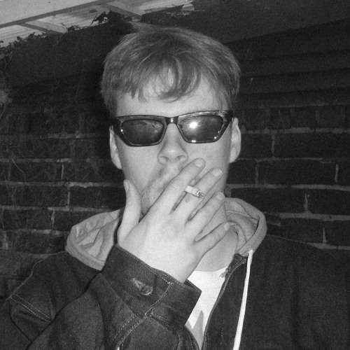 Oliver Walker - Never That Serious (/need2)