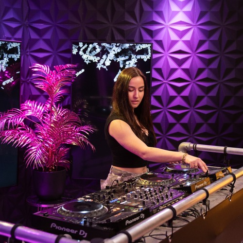 Demi Maria live at Radiostation FunX - 16.03.2024
