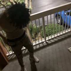 Runnin Round (prod.Cloud x WoodsThatsHard)