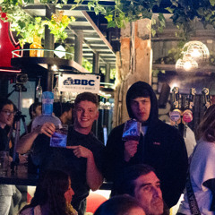 ella se debe estar revolcando en la tumba escuchando como la samplee premix v1