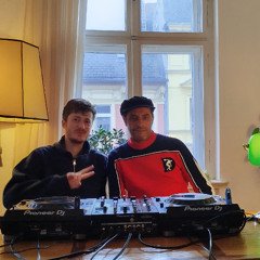 Eshkounjay & Planet 8 World Peace Live From Berlin