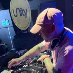 01 Pierre Feroldi-Movin Now/Gonna get the Boy Mash Up