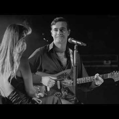 Mert Demir Feat. Duygu Edis - Olmazlara Vuruluyorum (Live at Harbiye)