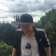 Nils Bader - Move Bitch