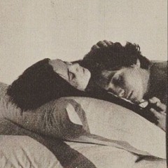 عيونك تنام و ناظري ما يذوق النوم (: