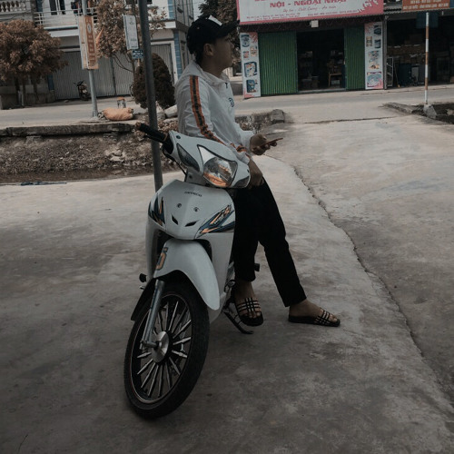 Hôm qua Quang đã khóc Remix- chill chill