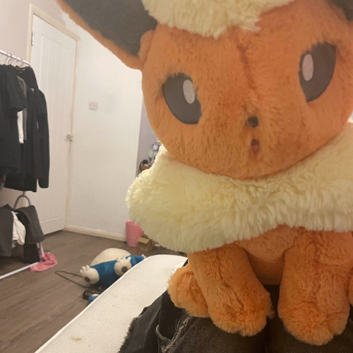 jasmine biscuits song =)