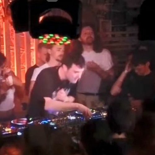 Live Set at Club 77 | Fred Again..