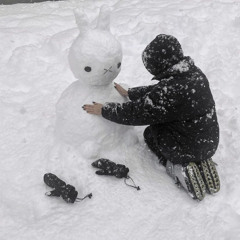 Nuôi em học thành tài để sau này thành tài sản của anh :))