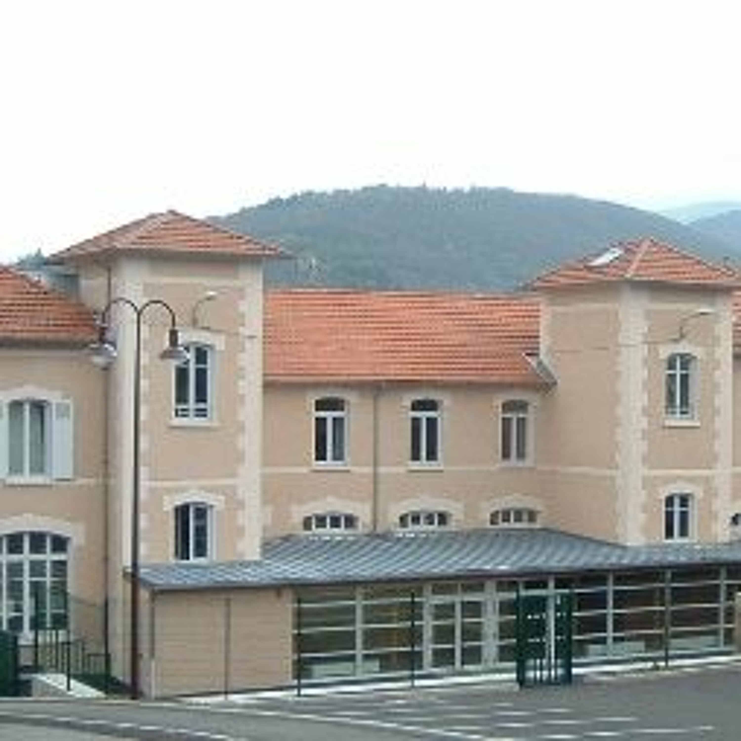 JUNO // Ateliers, Radio, Studio