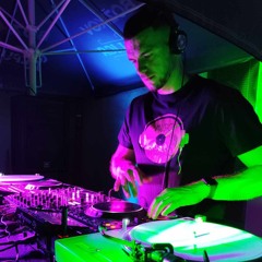 Aiden / Music Resistance / Warmup set