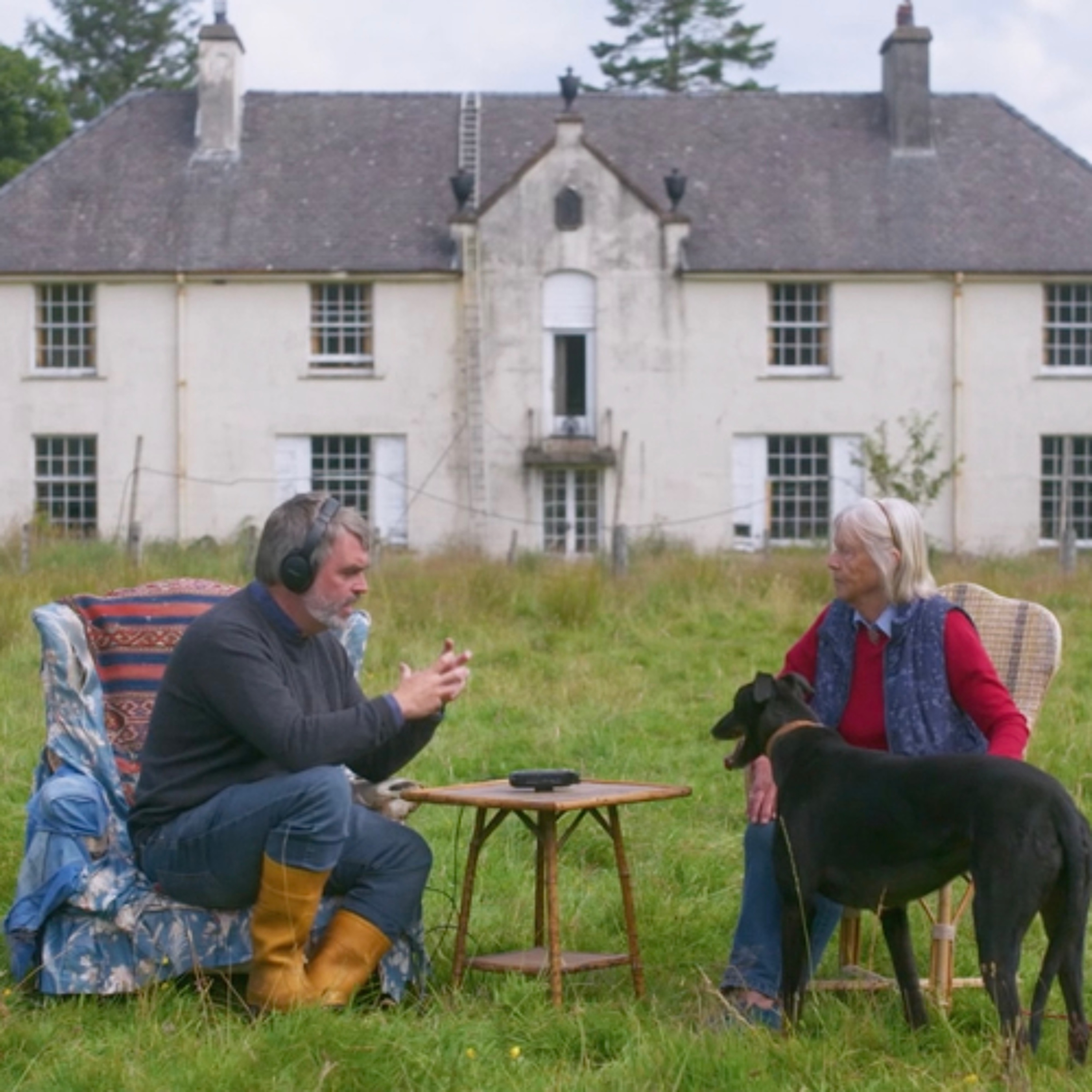 Banjo and Ro's Grand Island Hotel - Andrena and Alasdair chat about Ulva