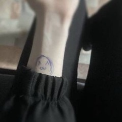 <3