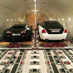 Bentley or Range Rov