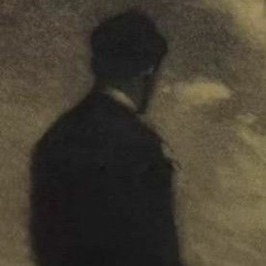 دنيو تراك شاب في العشرينات