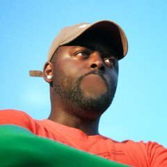 i like being private in public