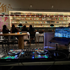 Live @ Roselle Bar & Lounge 2025