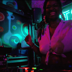 MZTAY Radio 003- Club Mix - R&B, Hip-Hop, Jersey, House, and More