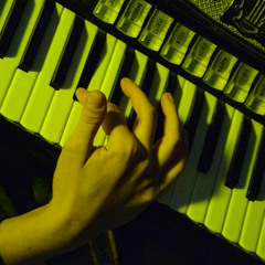 canción desfigurada-acordeón y voz procesados